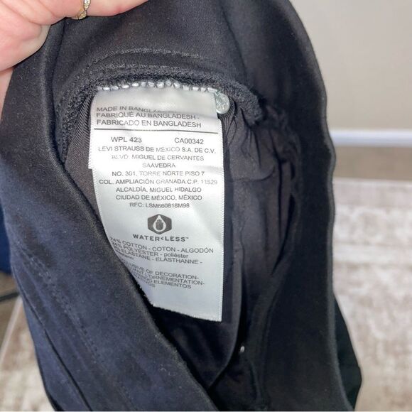 Levi's Pull-On Shaping Denim Jeggings Totally Shaping pull-on skinny SZ MP EUC - Picture 6 of 11